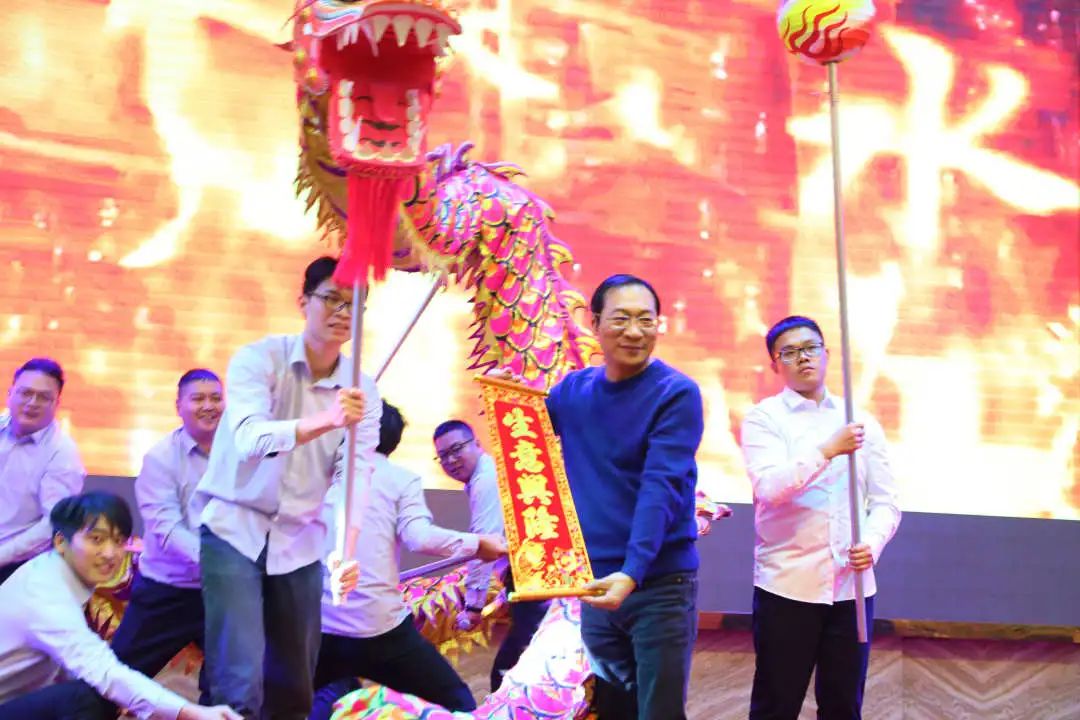 金虎迎新·領(lǐng)跑2022 | 集團年度總結(jié)會暨新年晚會完美落幕！(圖16)
